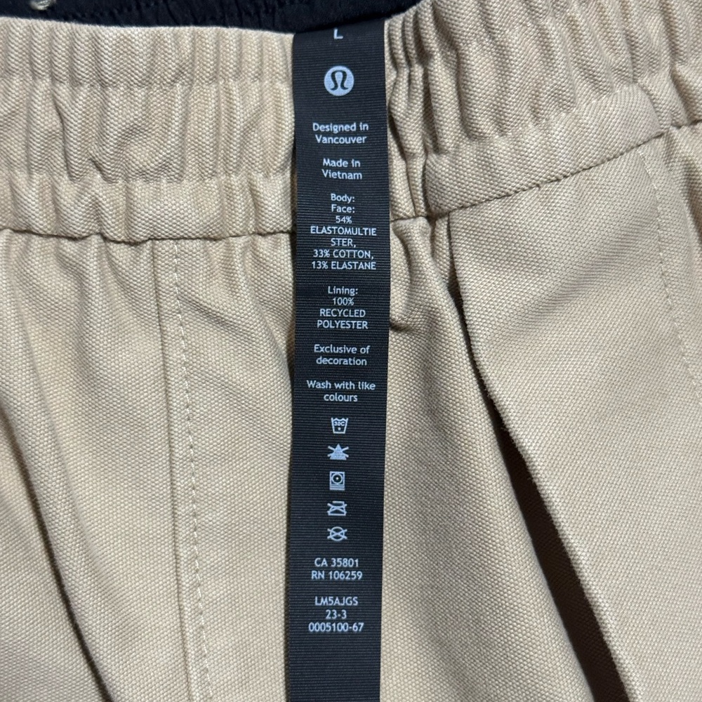 Men’s lululemon utiltech pants 
New